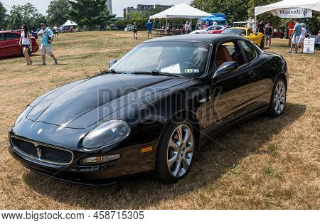 Pittsburgh, Pennsylvania, Usa July 24, 2022 The Pittsburgh Vintage Gran Prix In Schenley Park, A Yea