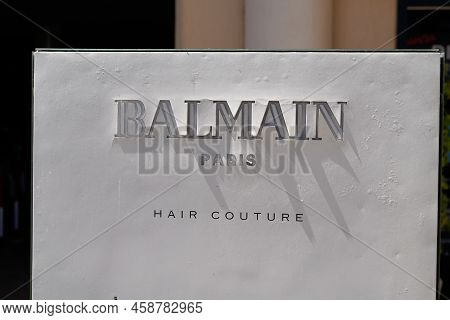 Bordeaux , Aquitaine  France - 07 18 2022 : Balmain Paris Hair Couture Logo Brand And Text Sign Shop