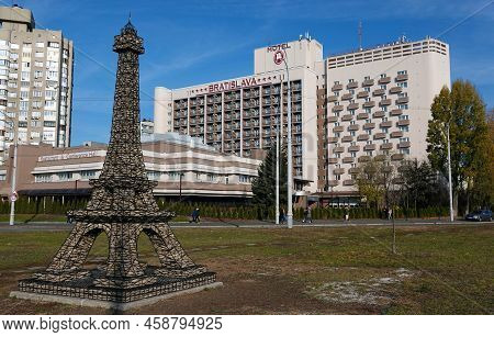 Kiev Ukraine November 7, 2021: Monument To The Mini Eiffel Tower In The City Of Kiev
