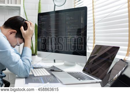 Professional development programmers are stress over failed jobs, Program does not work, Fail, Disap