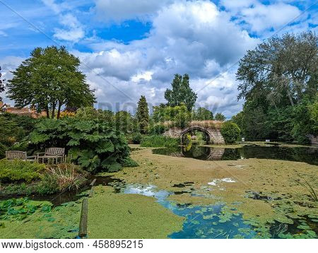 Warwick Castle S A Medieval Castle Original Built By William The