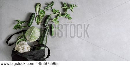 Zero Waste Cconcept. Package Food Shopping. Eco Friendly Natural Bag With Organic Fruits And Vegetab