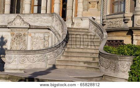 Kucuksu Palace