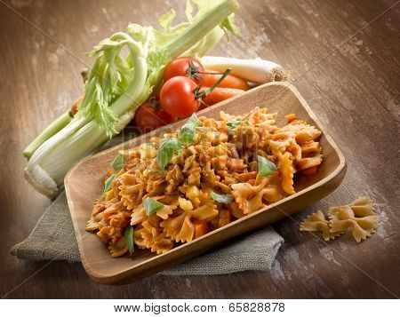 pasta with seitan ragout