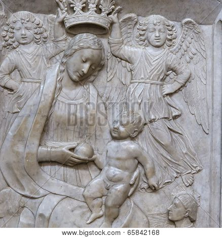 Interiors and details of the Duomo, cathedral of Amalfi, camapnia, Italy
