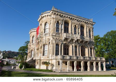 Kucuksu Palace