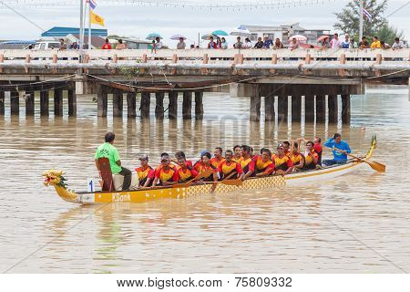 Unidentified Dragon Boat Teams  In Rayong River.