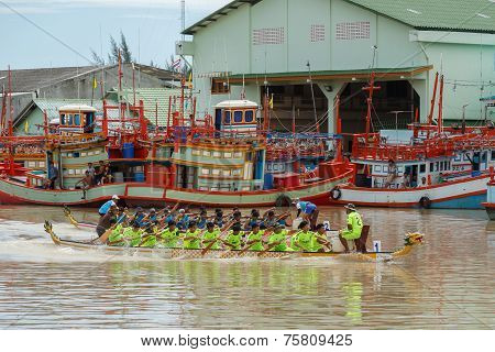 Unidentified Dragon Boat Teams  In Rayong River.