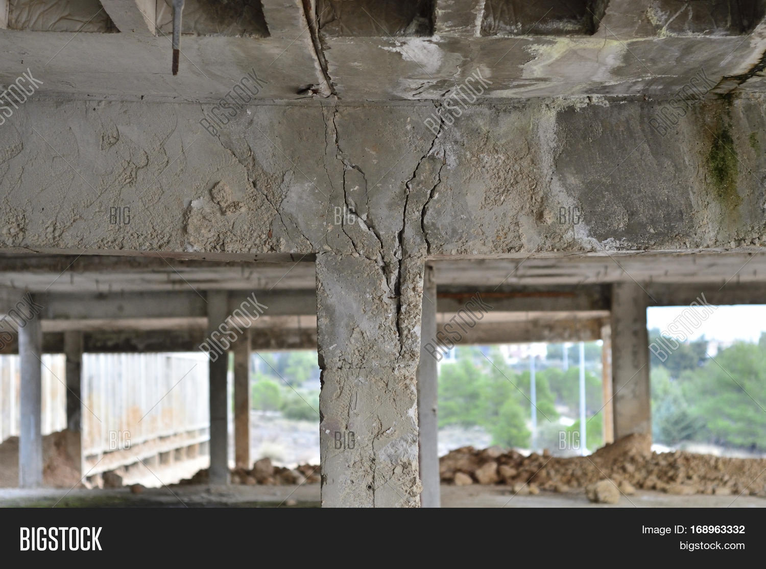 Earthquake Heavy Image & Photo (Free Trial) Bigstock