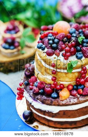 naked wedding cake