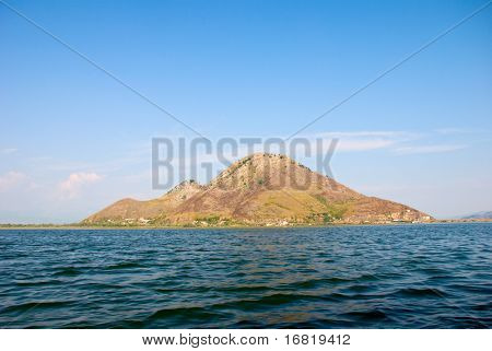 Montenegro. Skutarisee. Berge 