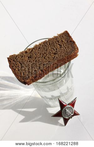 Funeral speech. Order "Red Star" with bread and glass