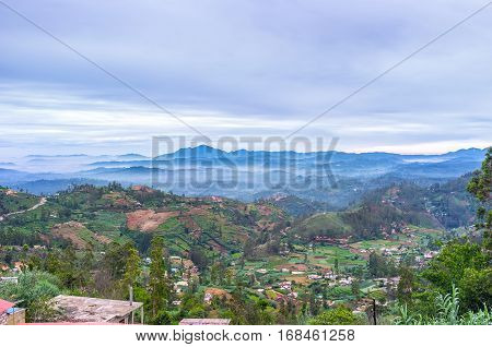 Travel In Sri Lankan Mountains