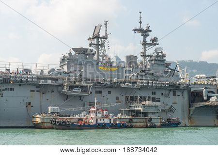 HONG KONG, CHINA - Sept 18:The U.S. amphibious assault ship USS Bonhomme Richard pulled in Hong Kong waters on Sept 18,2013 to get replenishment.Commissioned in 1998, the 40,500-ton vessel.