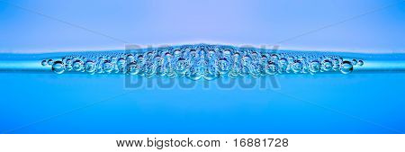 Bolle nel liquido - sfondo natura astratta.