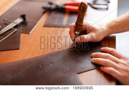 Job of tanner