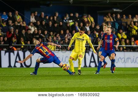 VILLARREAL, SPAIN - JANUARY 8: Sansone with ball during La Liga soccer match between Villarreal CF and FC Barcelona at Estadio de la Ceramica on January 8, 2016 in Villarreal, Spain