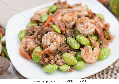Spicy Stir-fried Shrimp With Bitter Or Twisted Cluster Or Stink Bean (bitter Bean) And Shrimp Paste,