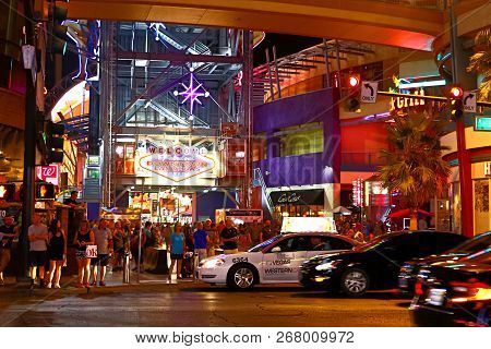 Las Vegas,nv/usa - Sep 16,2018 : The Fremont Street Experience On Sep 16 , 2018 In Las Vegas, Nevada