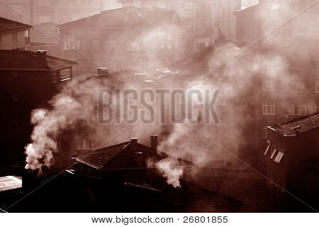 immagine dell'inquinamento dell'aria delle case e fumo