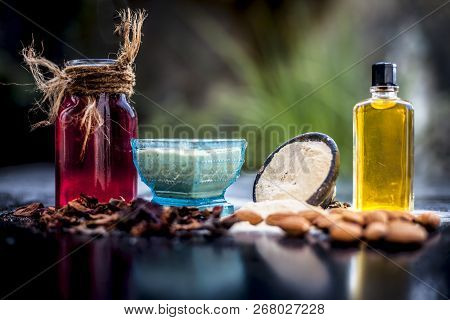 Close Up Of Herbal Face Pack For Removing Black And White Heads On Wooden Surface I.e. Multani Mitti