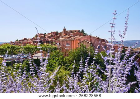 Old Town Of Roussillon, Provence, France, Known As One Of The Most Beautiful Villages Of France (les