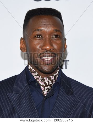 LOS ANGELES - NOV 09:  Mahershala Ali arrives to the 