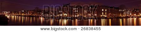 Panoramatický pohled z Amsterdamu s Thiny most v Nizozemsku