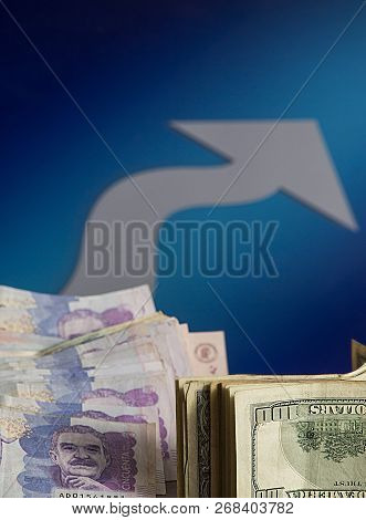 Growing With The Savings- Dollars And Banknotes Of Colombia With Indicative Of Growth In The Fund