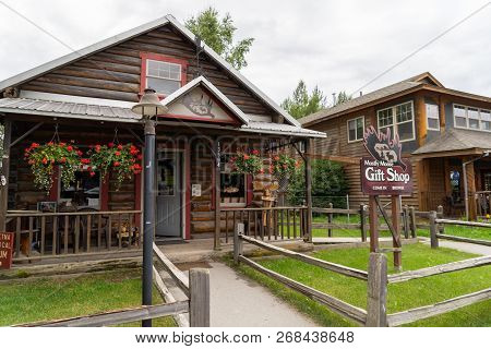 August 7 2018 - Talkeetna, Alaska: Exterior View Of The Mostly Moose Gift Shop, A Popular Store For 