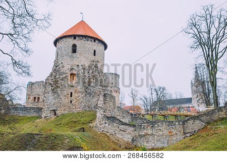 Old Casttle Park At Autumn. Yellow Leafs, Castle And Architecture. Travel Photo 2018.