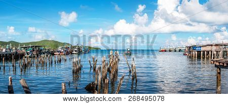 Panorama, Scenery Of Fishing Village In The Village Of Samaesarn Sattahip District-chonburi Province