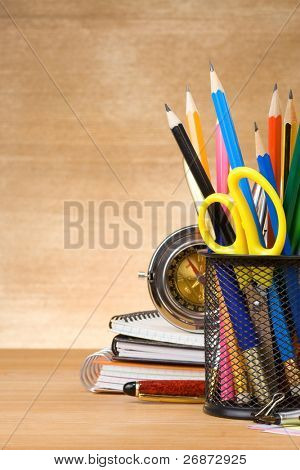 戻る学校論にウッドの背景