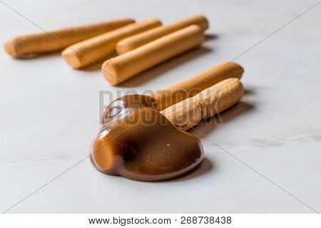 Turkish Tahin Pekmez / Tahini And Molasses With Salty Pretzel Stick Crackers