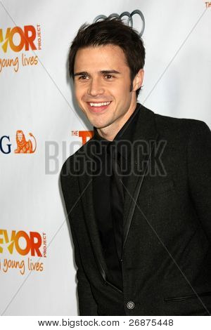 LOS ANGELES - DEC 4: Kris Allen pojawia się w 