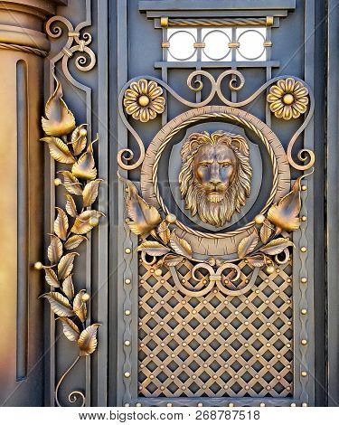 Decorative Trim With Wrought Metal Big Gates