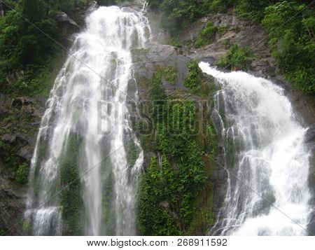 Stoney Creek Falls A Cascade Waterfall In Queensland, Australia.