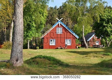 Traditional Fishermans House In Preila, Lithuania. Preila Is A Resort Town In Lithuania. Located On 
