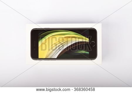 Packaging Of The New Iphone Se 2020 From Apple