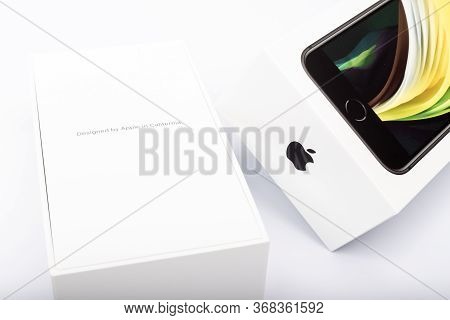 Packaging Of The New Iphone Se 2020 From Apple