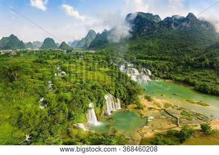 Ban Gioc Waterfall Thac Ban Gioc Cao Bang