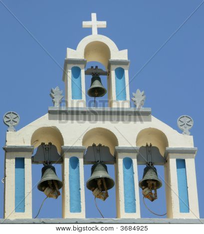 Campanas en una torre