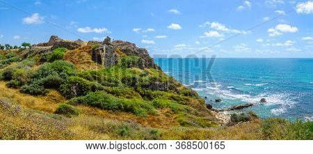 View Of The Crusader Fortress, In Apollonia National Park (tel Arsuf), Herzliya, Israel