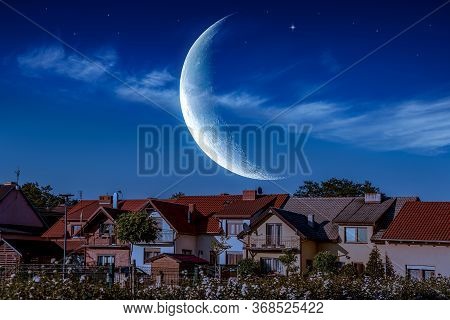 New Moon. Prayer Time. Generous Ramadan. Mubarak Background