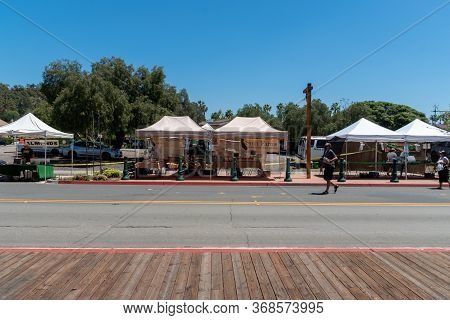 Poway Farmer Market With Social Distancing During Covid-19, Poway, California, Usa. April 18th, 2020