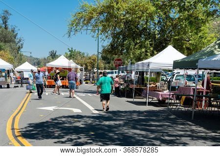 Poway Farmer Market With Social Distancing During Covid-19, Poway, California, Usa. April 18th, 2020