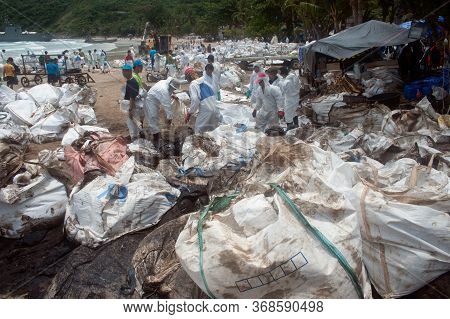 Rayong,thailand-february 8,2013 :  Large Sacks Or Plastic Bags Containing Sand That Contains Contami