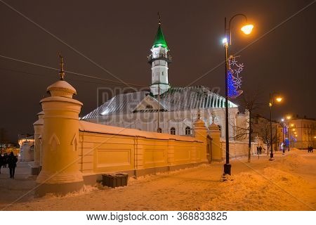 Kazan, Russia - January 3 2020:  View Of The Mosque Al-marjani In Kazan On A Cloudy Winter Evening. 