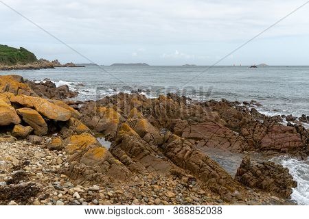 Rose Granit Sea Shore In Britanny Travel And Hiking