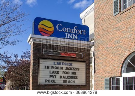 Mackinaw City, Michigan, Usa - May 30, 2020: Comfort Inn Hotel In Mackinaw City, Michigan With Vacan